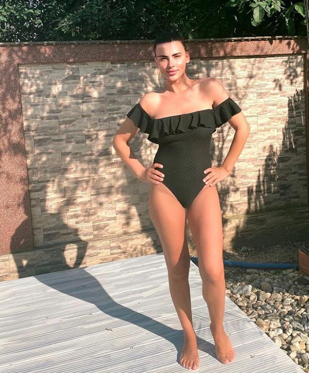 Lavinia Pîrva, regimul cu care a slăbit 30 de kilograme - Cum arată acum în costum de baie 673763