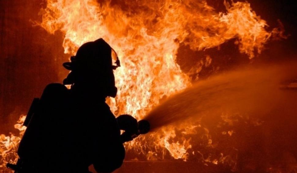 Incendiu la un hotel din Venus. O familie a fost salvată de pompieri, toți turiștii au fost evacuați de urgență