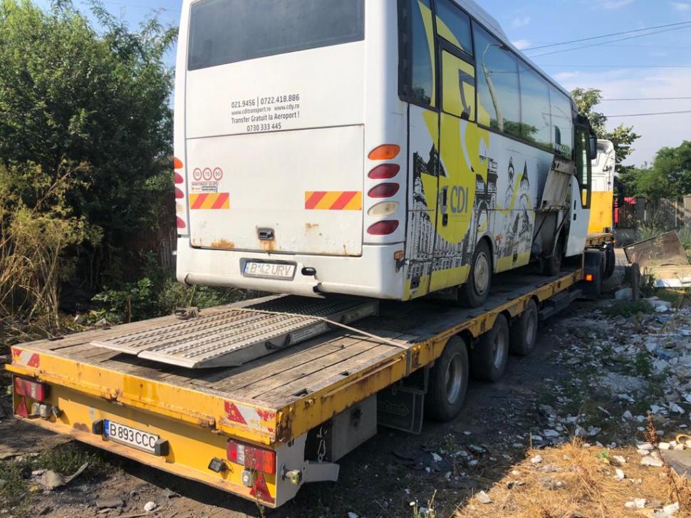 Servicii de tractări auto, transport auto, utilaje și echipamente și asistență rutieră prin RomTractări 674877