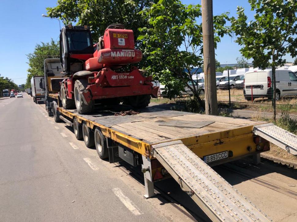 Servicii de tractări auto, transport auto, utilaje și echipamente și asistență rutieră prin RomTractări 674878