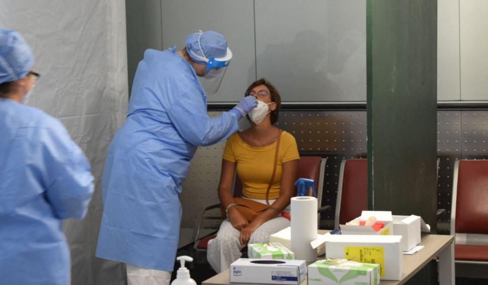 Coronavirus în România, 21 august 2020. În sfârșit o veste bună! Scad cazurile de COVID