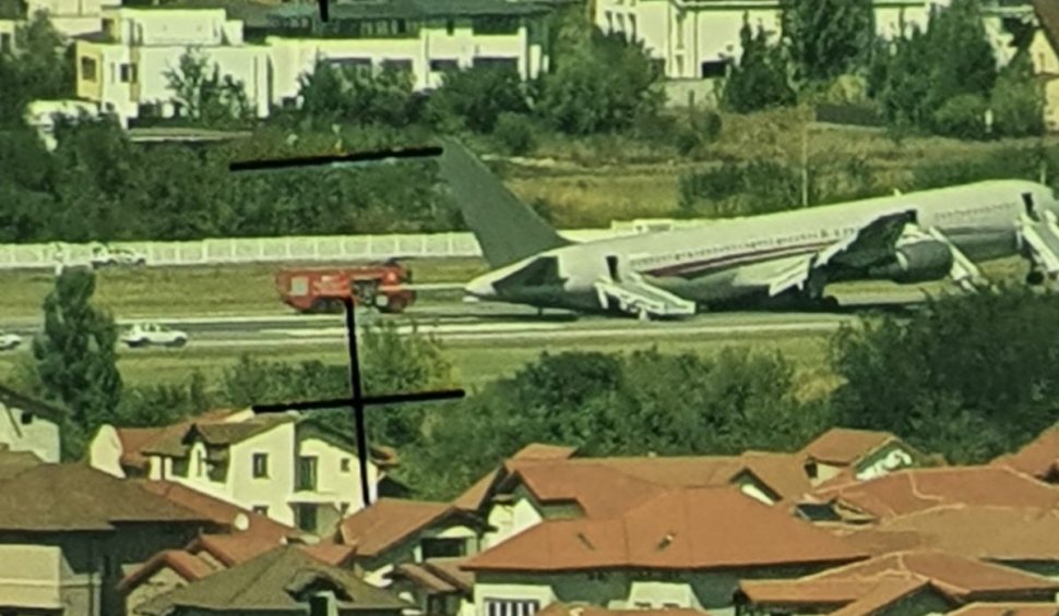 Un avion Boeing 777 cu militari americani a rămas fără trenul de aterizare pe Aeroportul Băneasa