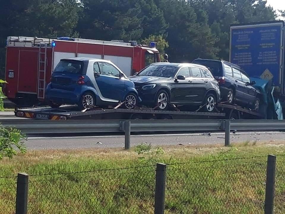 Un șofer român a murit într-un accident teribil pe o autostradă în Ungaria. A intrat sub TIR 676498