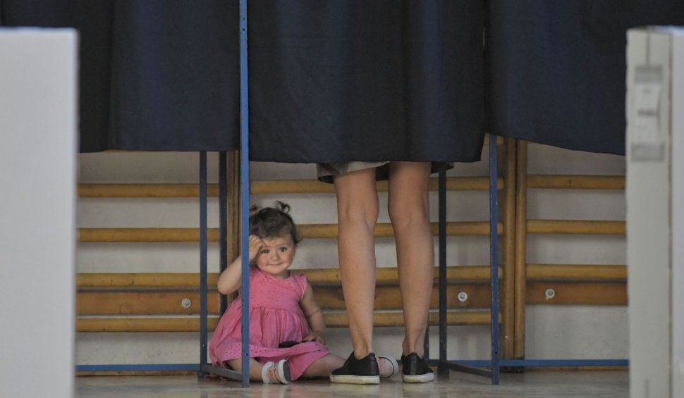Cum vor vota românii din Diaspora la alegerile parlamentare. Răspunsul oficial al Ministerului de Externe