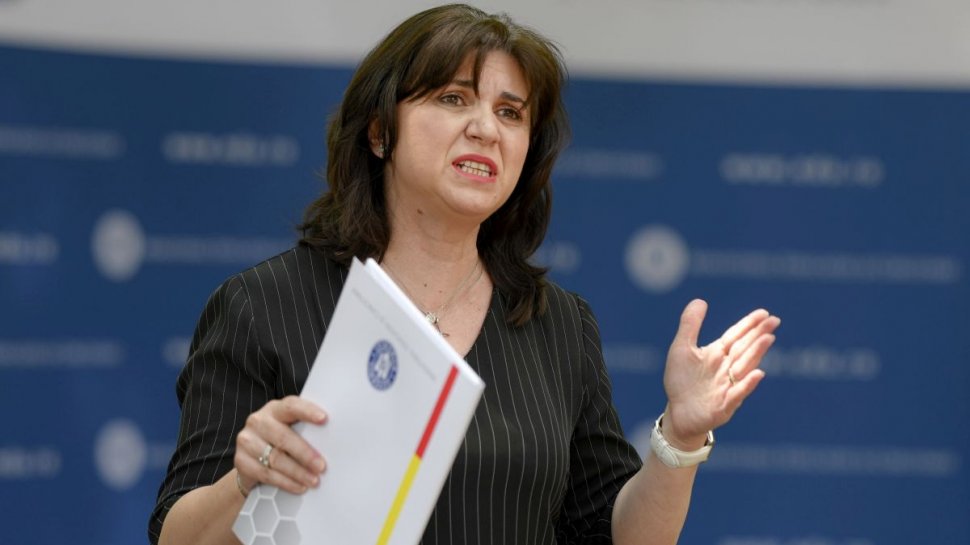 Monica Anisie schimbată din fruntea Ministerului? Ministrul nu mai este în grațiile premierului și ale colegilor de partid