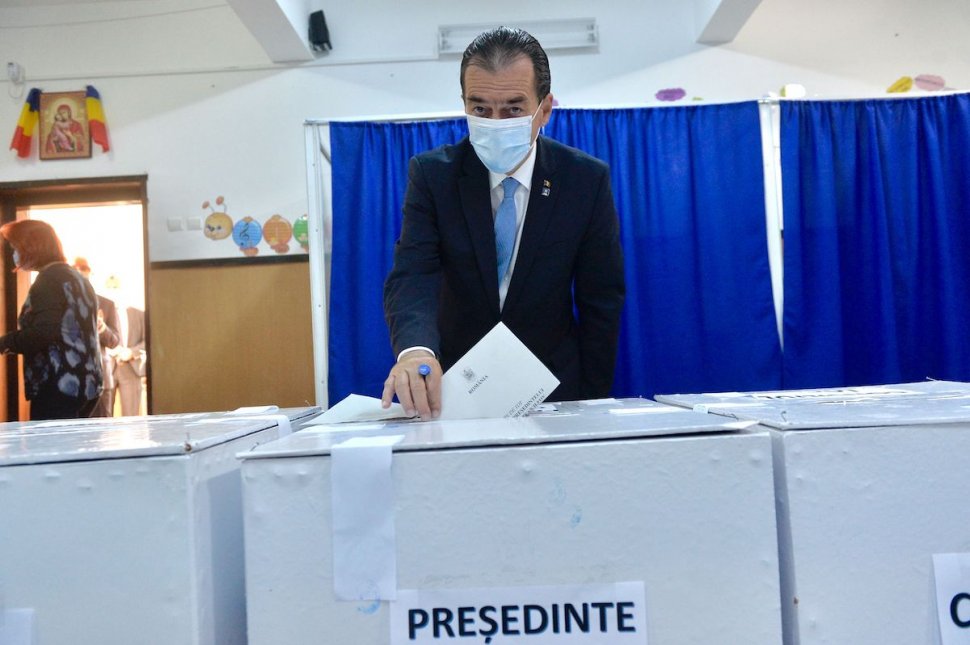 Ludovic Orban a stat la coadă să voteze: ”Eram pregătit să stau și mai mult. M-am dezinfectat de două ori”