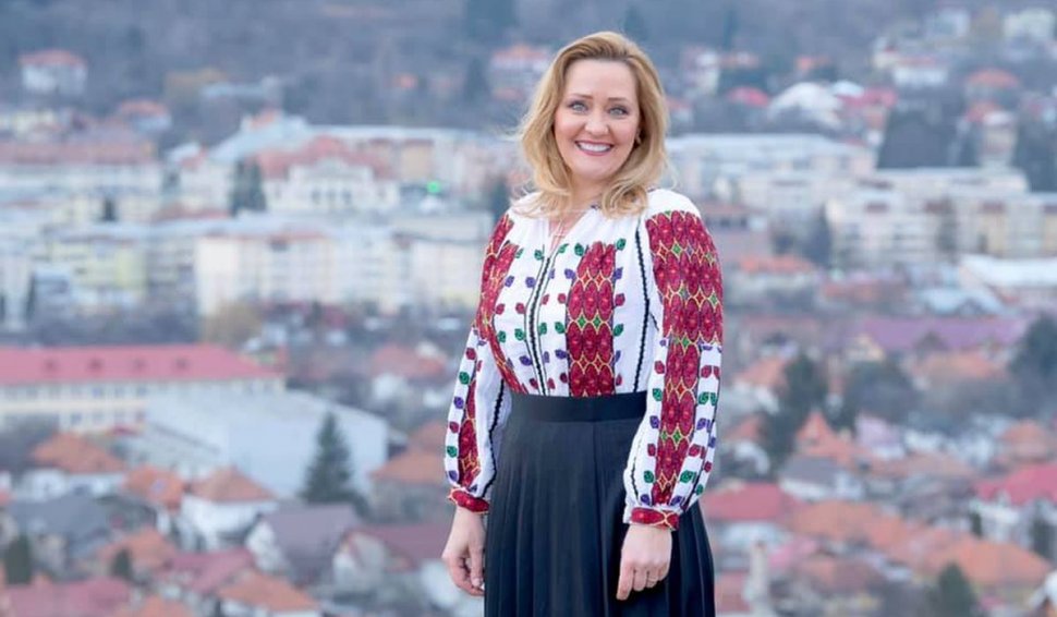 Din televiziune în politică: Elena Lasconi (USR-PLUS) a câştigat Primăria Câmpulung Muscel. Primele declaraţii 