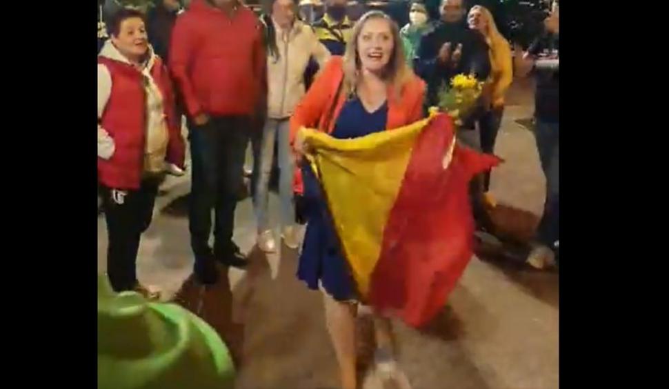 Din televiziune în politică: Elena Lasconi (USR-PLUS) a câştigat Primăria Câmpulung Muscel. Primele declaraţii  678844