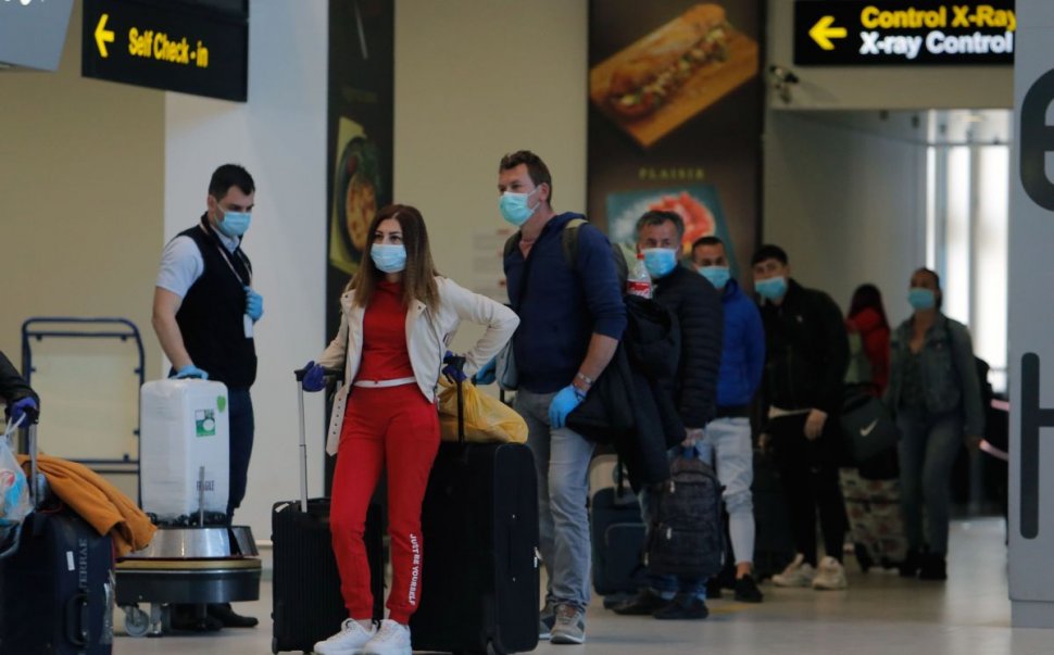 Document. CNSU suspendă zborurile spre țările cu risc epidemiologic. Cine scapă de carantină chiar dacă vine din "zona galbenă"