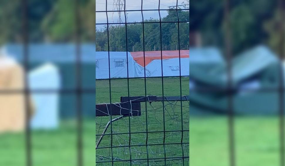 "Spitalul" COVID de la Bacău a intrat la apă și se prăbușește. Cât a costat și de ce nu funcționează 679957