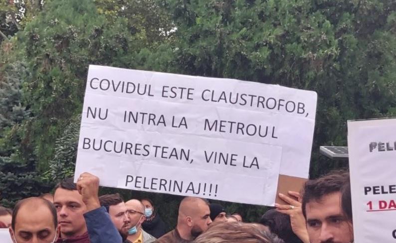 Revoltă la Iaşi: Sute de credincioşi protestează faţă de interdicţia pelerinajului la Sfânta Parascheva 680086