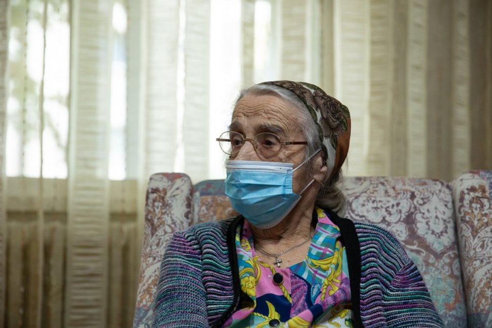 Tanti Oița s-a vindecat de COVID la 96 de ani: ”Nu mai știam de mine, mamă! Eram 5 în salon. Cu igiena am avut probleme. Spălatul pe dinți mi s-a părut un dar de la Dumnezeu” 