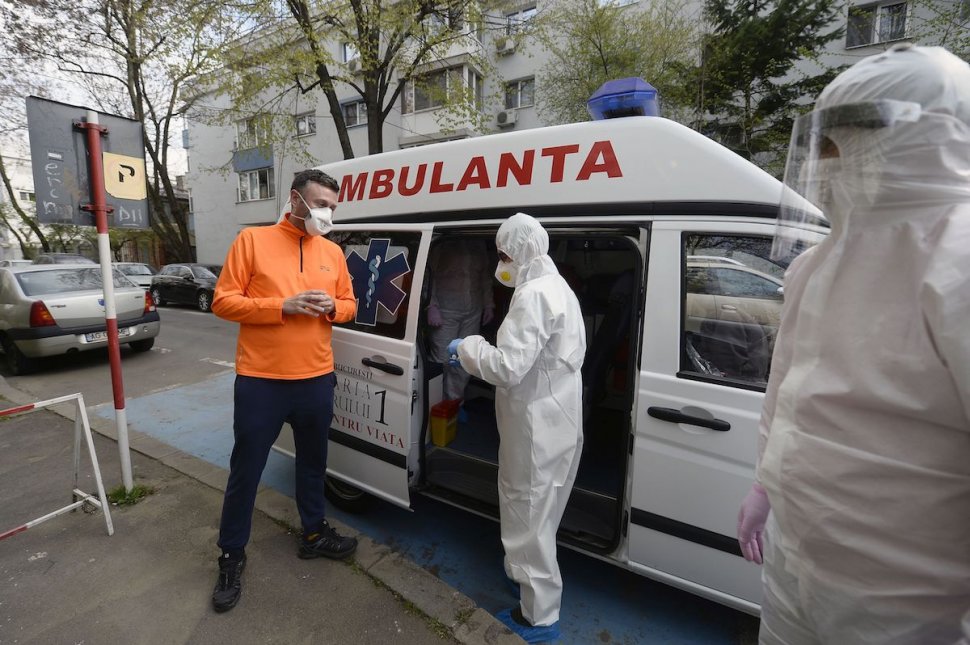 Serviciul de Ambulanță, sufocat în pandemie - Zeci de posturi disponibile, niciun candidat