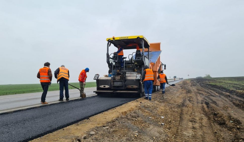 Costel Barbu, anunț vital pentru teleormăneni: Astăzi, pe Drumul European 70 (DN6), Alexandria – București, a început turnarea asfaltului!