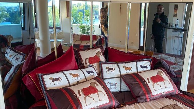 Imagini cu vila de la Izvorani înainte de a lua foc. Cum arăta casa în care a locuit Irinel Columbeanu 682272