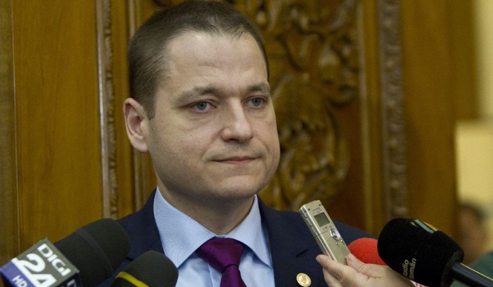 Mircea Titus Dobre (PRO România): Bolşevicii din PNL nu duc o luptă politică, ci luptă împotriva României
