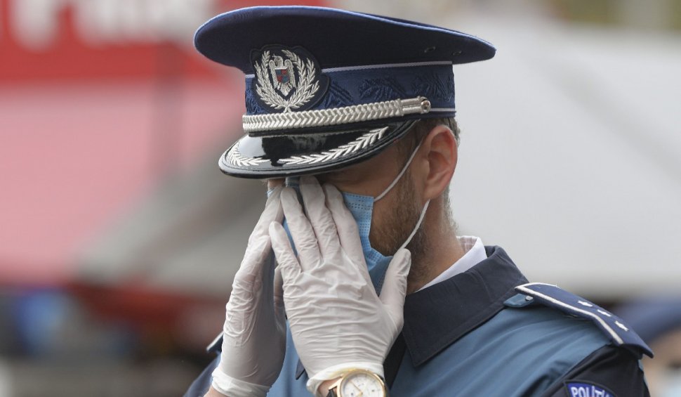 Polițist din Lugoj tăiat cu cuțitul după ce a atenționat un bărbat să poarte mască