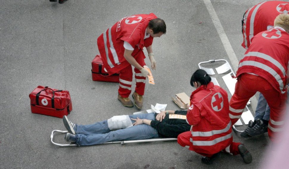 Accident cumplit în Mehedinți: Sunt mai multe victime. Una dintre persoanele rănite a murit