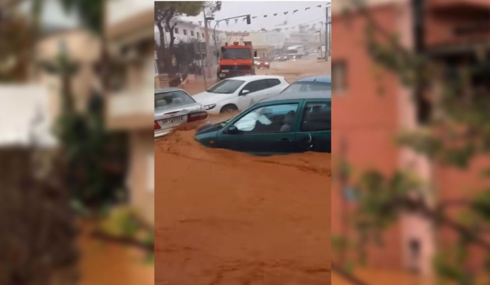 Inundaţii devastatoare în Creta. Sute de case luate de ape şi maşini aruncate în mare