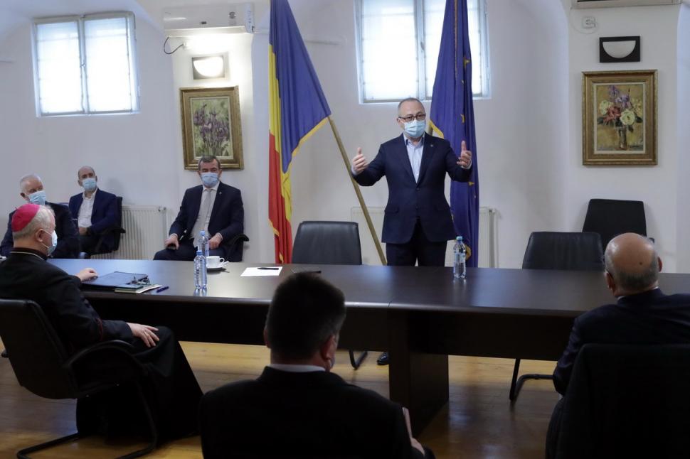 Reprezentanţii cultelor, la masă cu Guvernul. Solicitarea acestora pentru Slujba de Crăciun: Trebuie evitate acele măsuri 683782