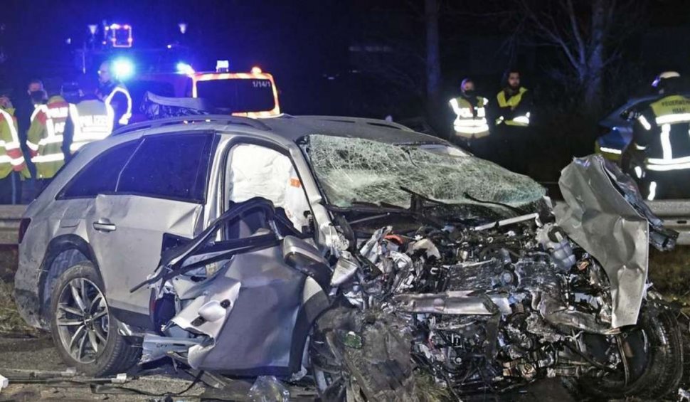 Doi români morţi într-un cumplit accident pe contrasens, pe o autostradă din Germania