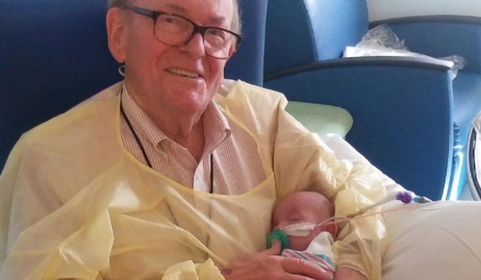 "Bunicul de la Terapie Intensivă", care avea grijă de 14 ani de copiii bolnavi, a murit de cancer