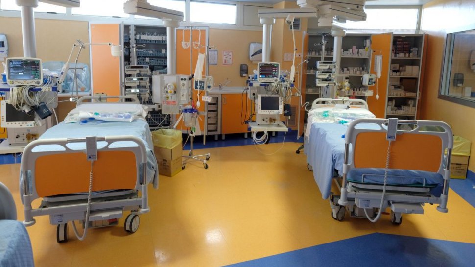 Doi oameni au murit în timp ce așteptau la o clinică privată din Craiova