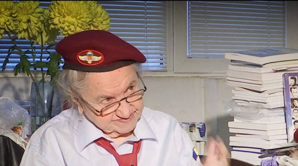 Prima femeie-paraşutist din România de după cel de-al Doilea Război Mondial, evacuată din casă la 83 de ani