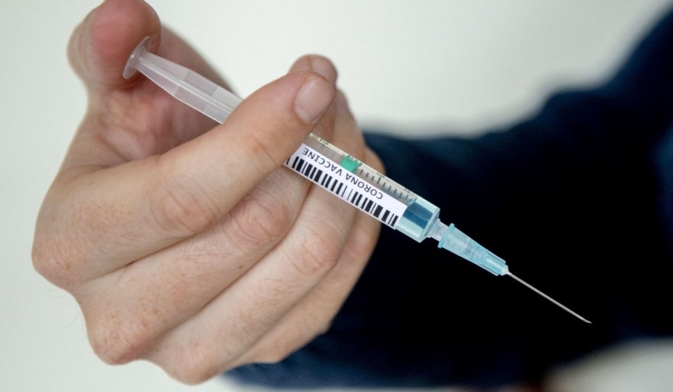 Începe vaccinarea anti-COVID în Europa! Britanicii se vor vaccina chiar de săptămâna viitoare