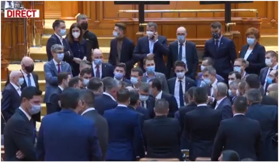 Scandal în Parlament! Şedinţa Camerei Deputaților s-a încheiat fără constituirea ei legală