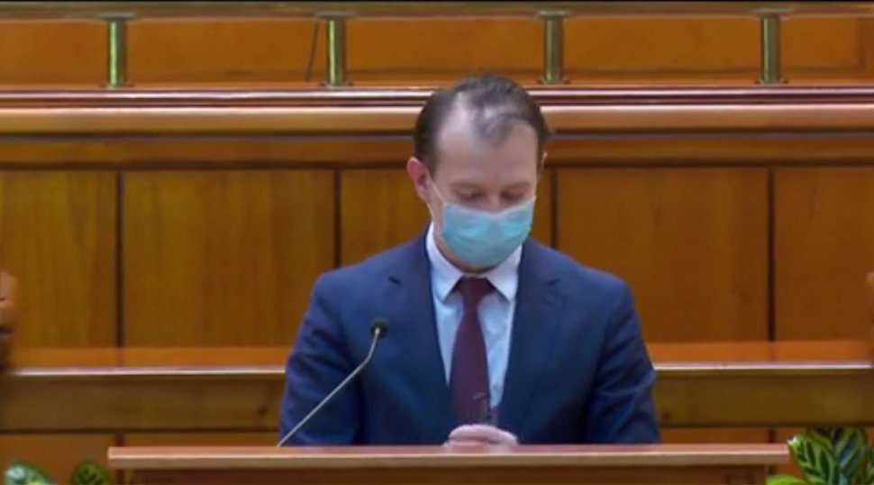 Premierul desemnat Florin Cîţu, huiduit îndelung în Parlament, înaintea votului de învestire