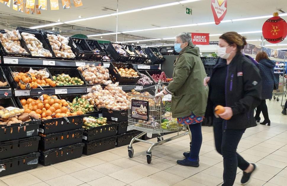 Program supermarketuri Revelion 2020. Lista completă a marilor lanţuri