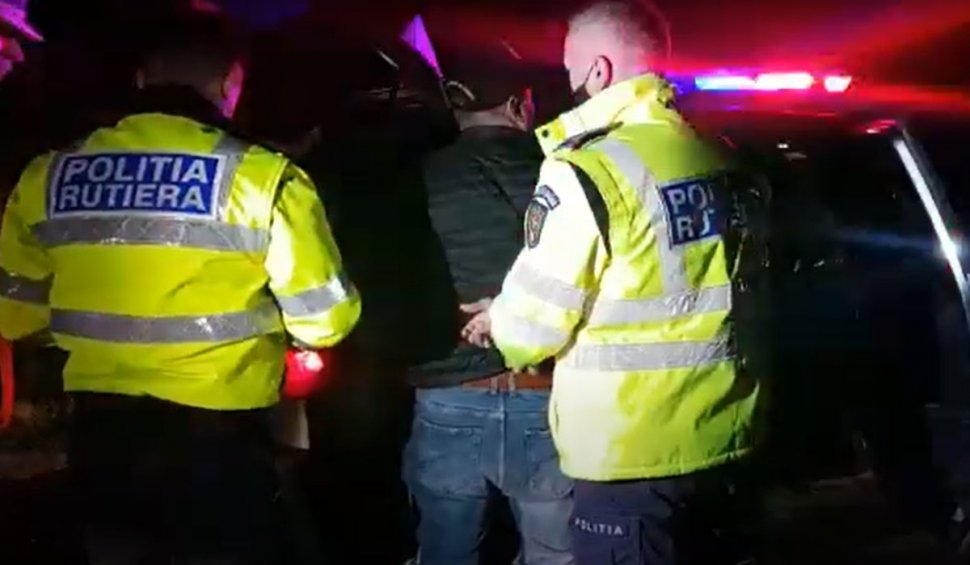 Șofer încătușat de poliţişti la Iași în seara de Revelion
