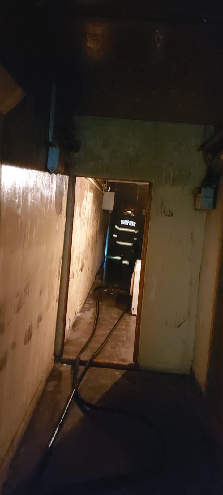 Incendiu de amploare la Baia Mare. O femeie a murit și 50 de persoane au fost evacuate 689372