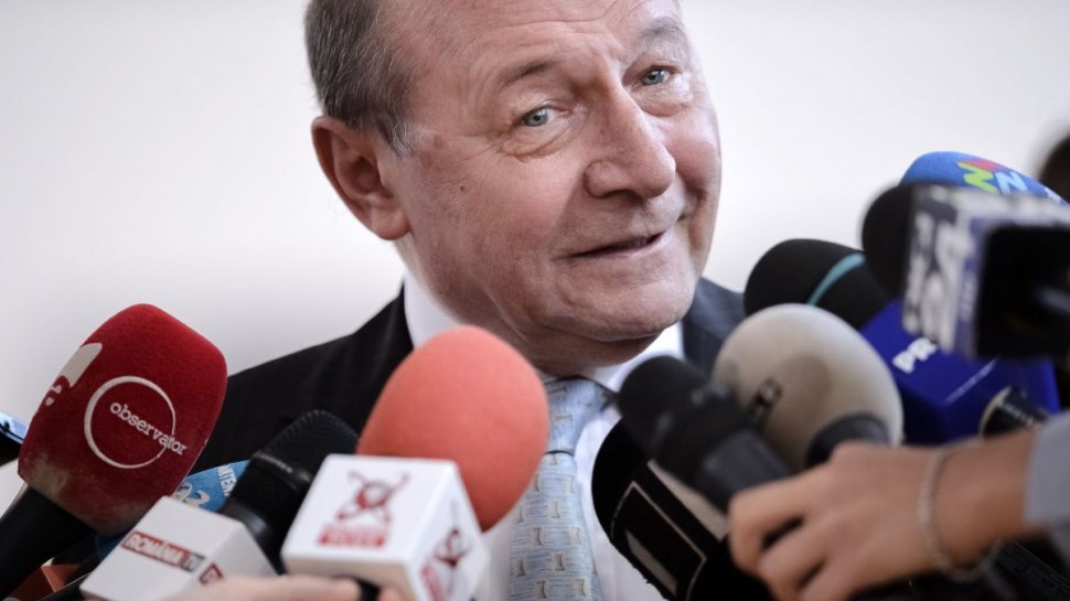 Traian Băsescu distruge campania de vaccinare! ”Ne îndreptăm spre o catastrofă! Nu e joacă!”