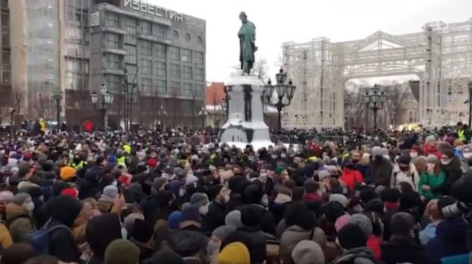Proteste violente în Rusia, la -50 de grade. 1.000 de oameni au fost reţinuţi