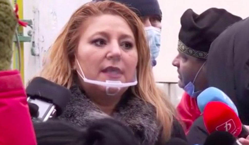 Diana Șoșoacă s-a dus la Spitalul Matei Balș să ceară explicații pentru incendiu și cheamă românii în stradă: Este obligatoriu să existe cel puțin o demisie