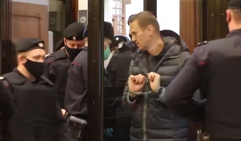 Aleksei Navalnîi, condamnat la trei ani şi şase luni de închisoare 