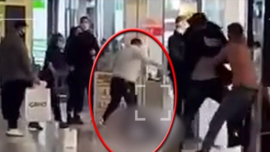 Bătaie ca în filme în mall-ul din Craiova! Patru tineri au fost răniţi