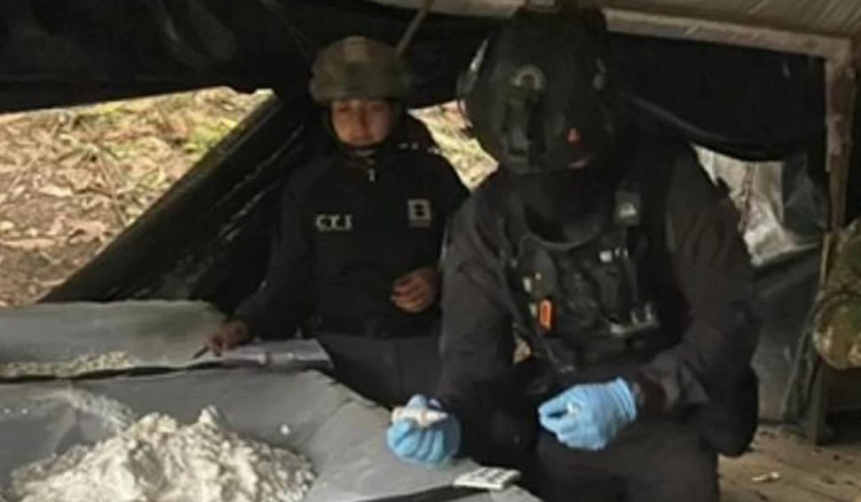 Armata columbiană a distrus fabrica de cocaină care alimenta cartelul lui "El chapo" Guzman. Imagini document din bârlogul traficanţilor 693320