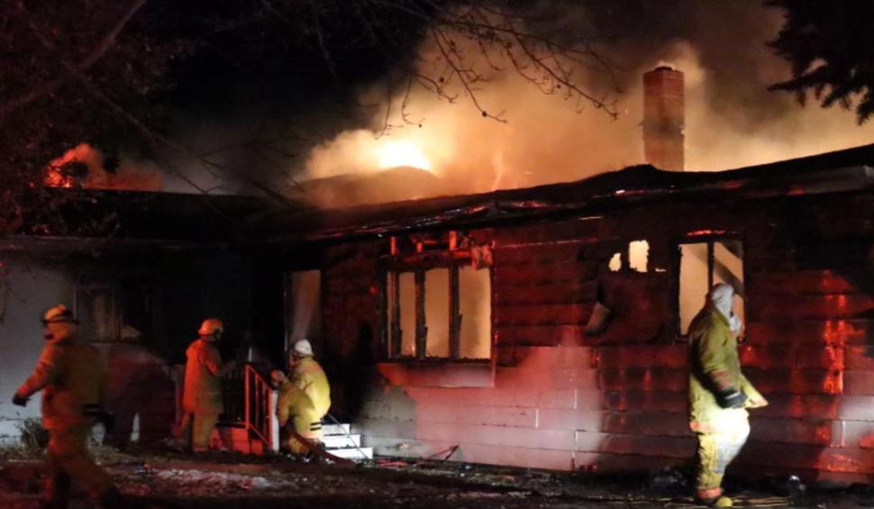 O fetiță a devenit eroină la 10 ani. Şi-a salvat părinții din incendiu cu o lecţie de chimie 693488