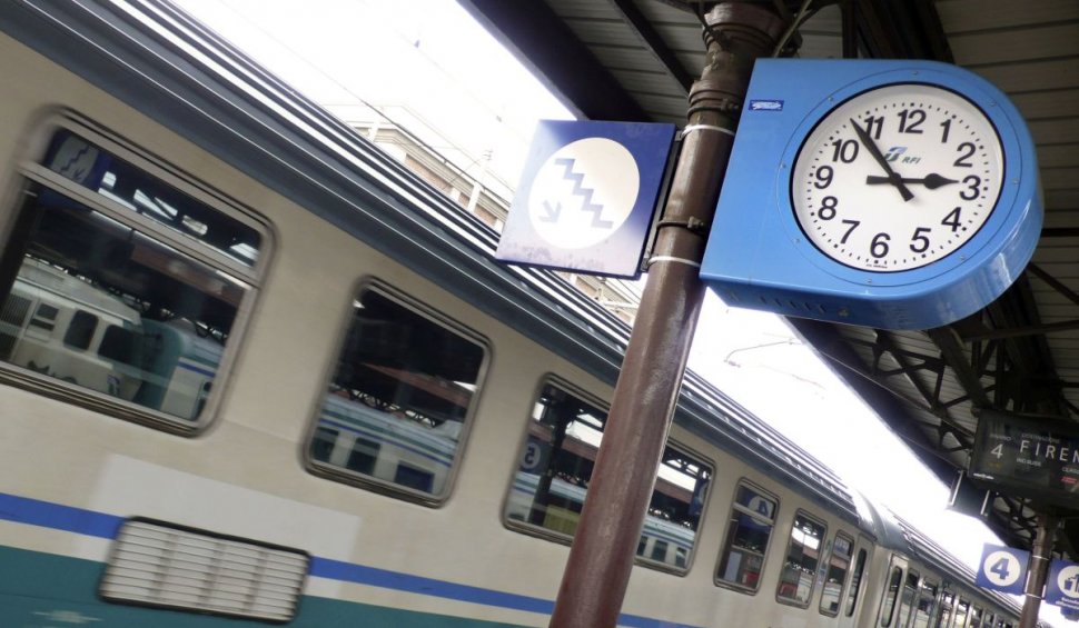 CFR Călători introduce în circulație 42 trenuri pentru elevii care merg de luni la școală