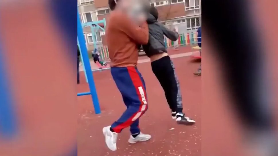 Mama copilului agresat crunt în parc, mărturisire gravă: Nu a fost prima dată când agresorul l-a bătut pe băiat