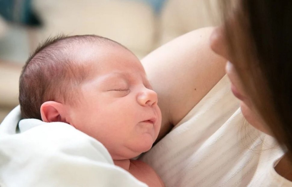 Anticorpi anti COVID-19 descoperiţi la un nou născut a cărui mamă a fost vaccinată