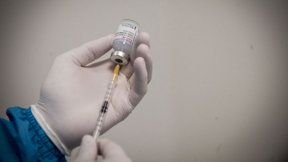 Japonia va arunca milioane de doze de vaccin Pfizer, pentru că nu are seringile potrivite