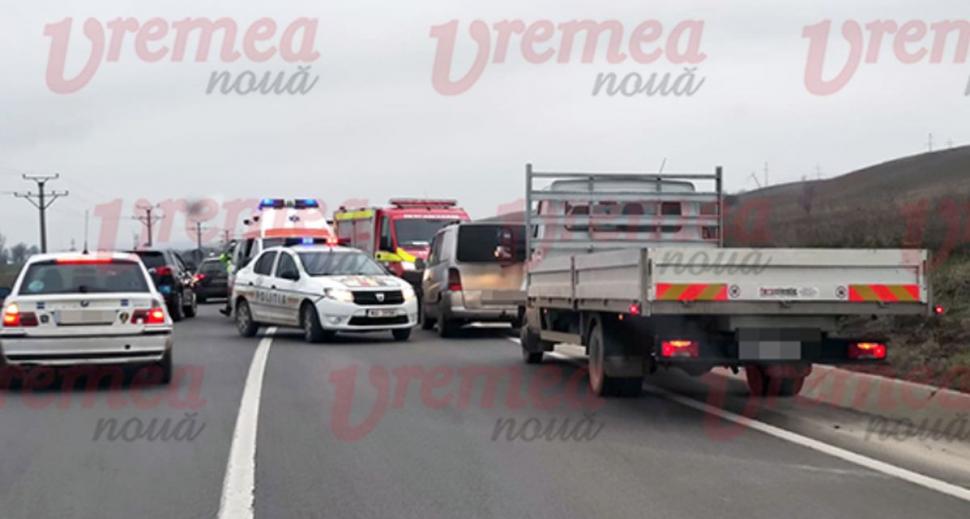 Accident cumplit la ieșirea din Bârlad. Sunt mai multe persoane încarcerate! S-a declanșat Planul Roșu de intervenție 694503