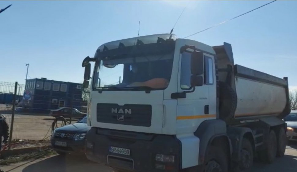 Prima mașină confiscată în Capitală pentru transport și depozitare ilegală de deșeuri