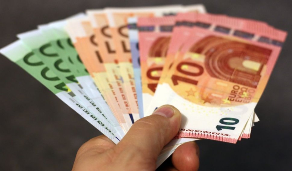 Cea mai mare pensie specială din România: 16.000 euro lunar! Cine câştigă aceşti bani 
