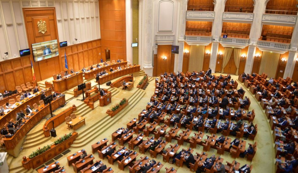Moţiunea prin care Opoziţia a cerut demisia ministrului Vlad Voiculescu a picat la votul în Camera Deputaţilor