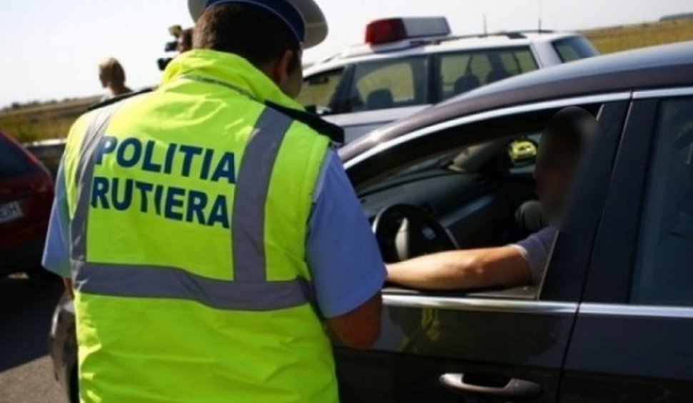 Un şofer din Timişoara s-a ales cu dosar penal după ce ar fi dat şpagă unui poliţist prin Revolut